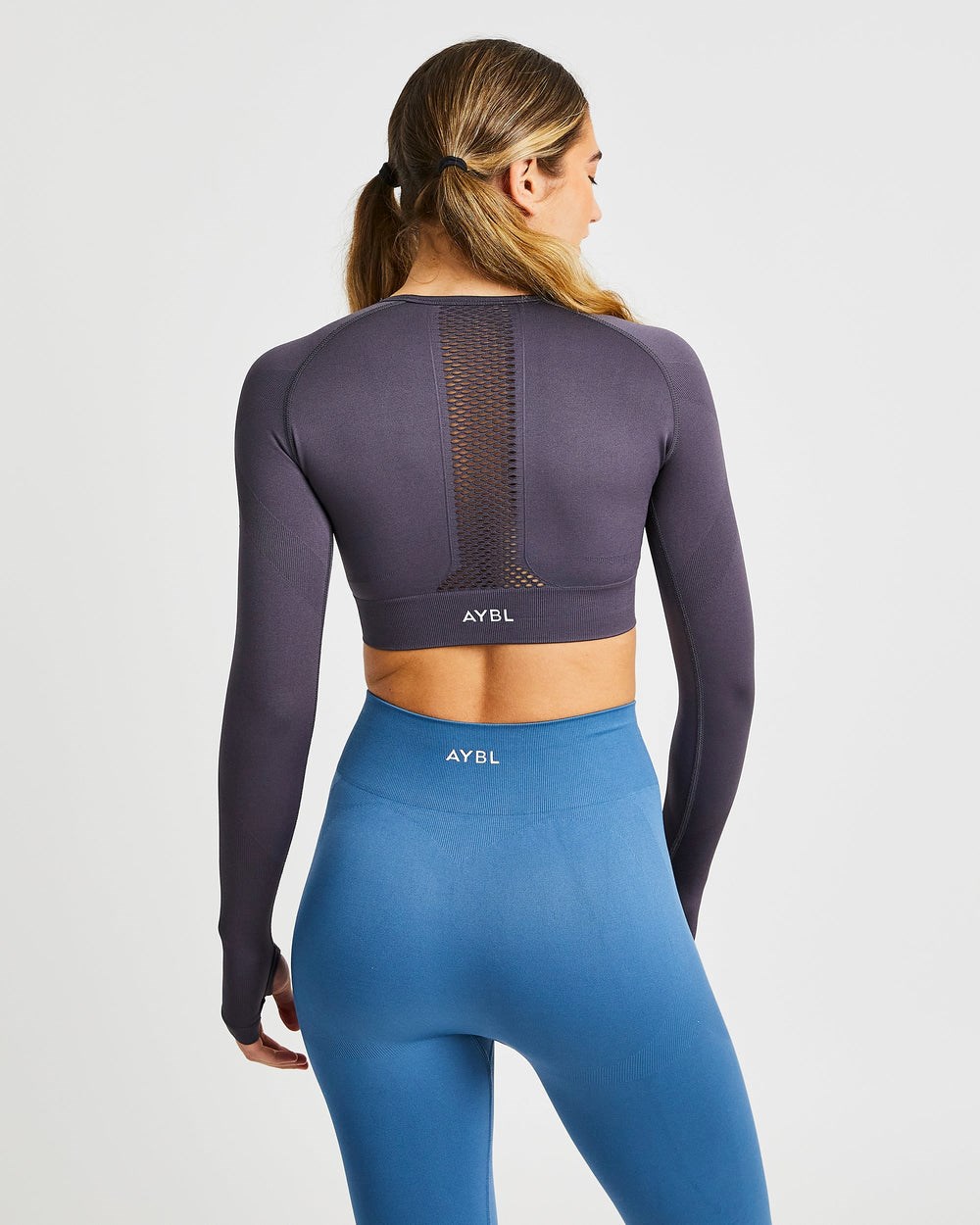 AYBL Reform Seamless Long Sleeve Crop Top Charcoal | 95138-PLOB