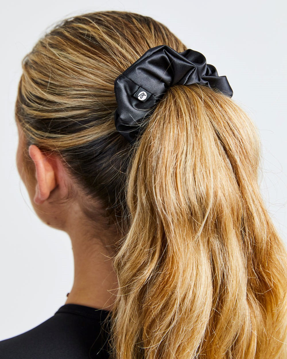 AYBL Scrunchie 4 Pack White/Black/Charcoal/Navy | 41506-RQWN