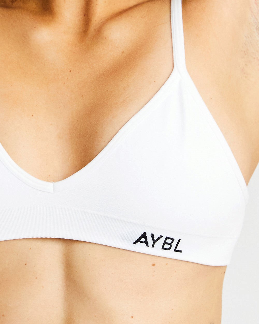 AYBL Seamless Bra Weiß | 17269-MOIF