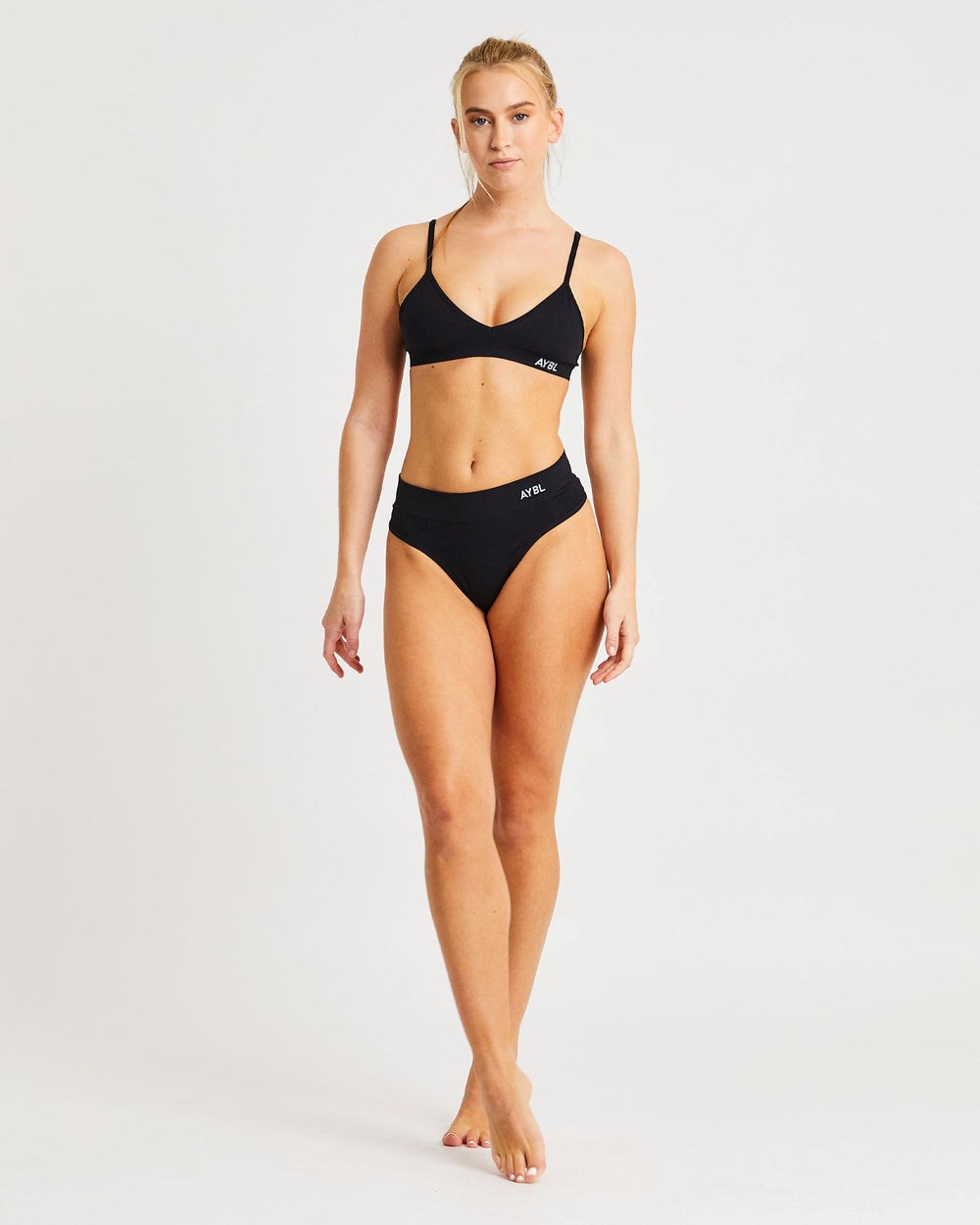 AYBL Seamless High Rise Tanga Schwarz | 90285-JWMA