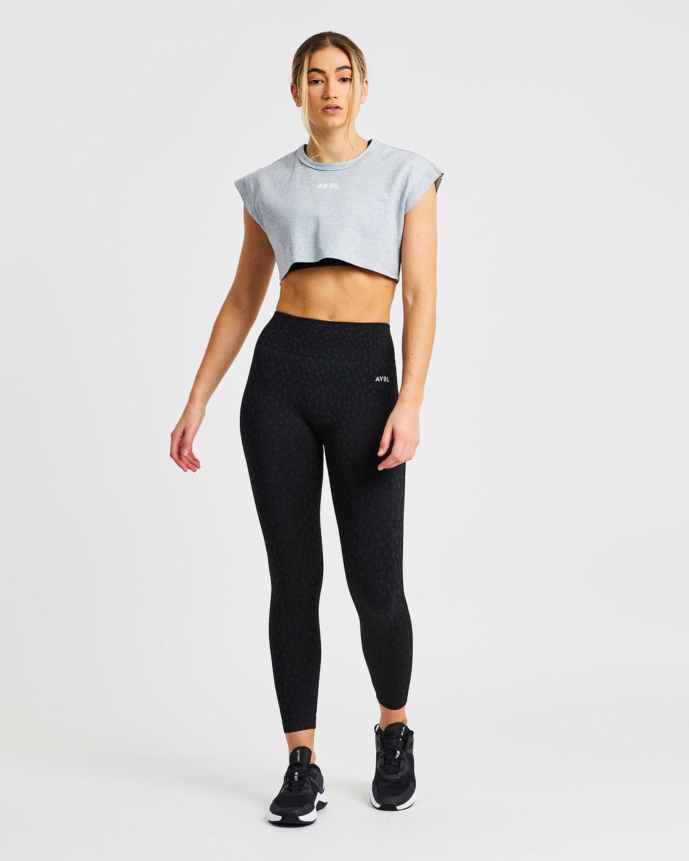 AYBL Sport Crop Top Grau | 48037-WNKS