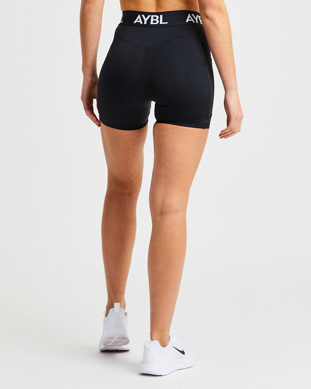 AYBL Sport Shorts Schwarz | 32981-QITA