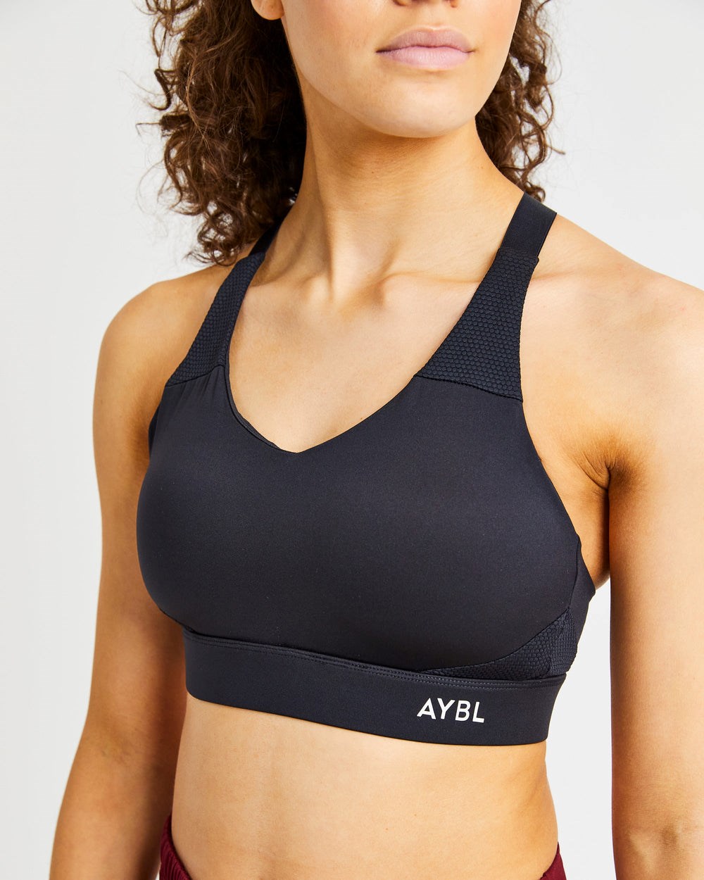 AYBL Sportive Open Back Sports Bra Schwarz | 17596-PRYL