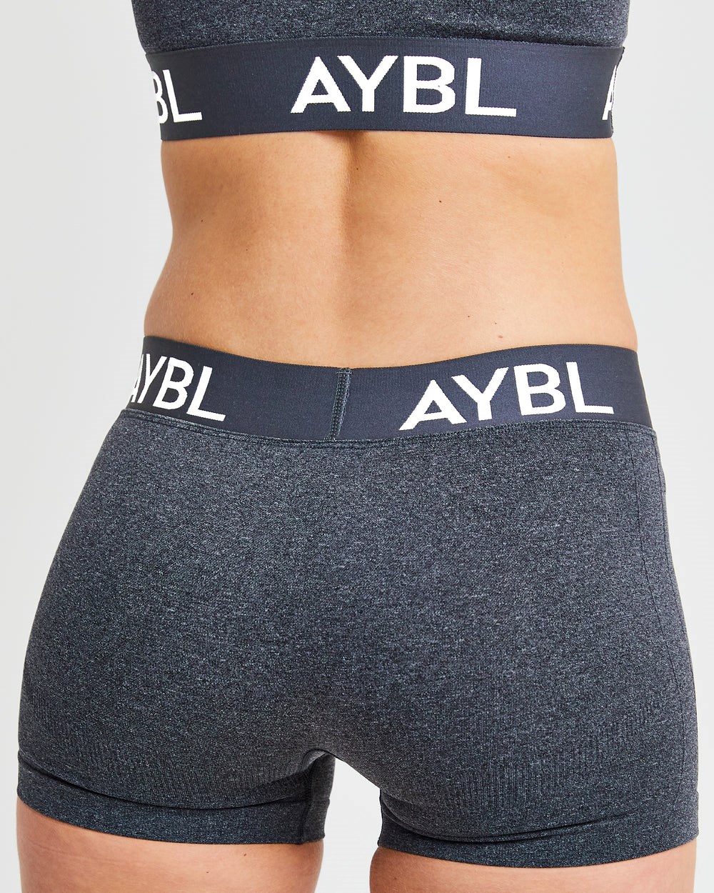 AYBL Staple Seamless Low Rise Shorts Schwarz | 28563-GUFX