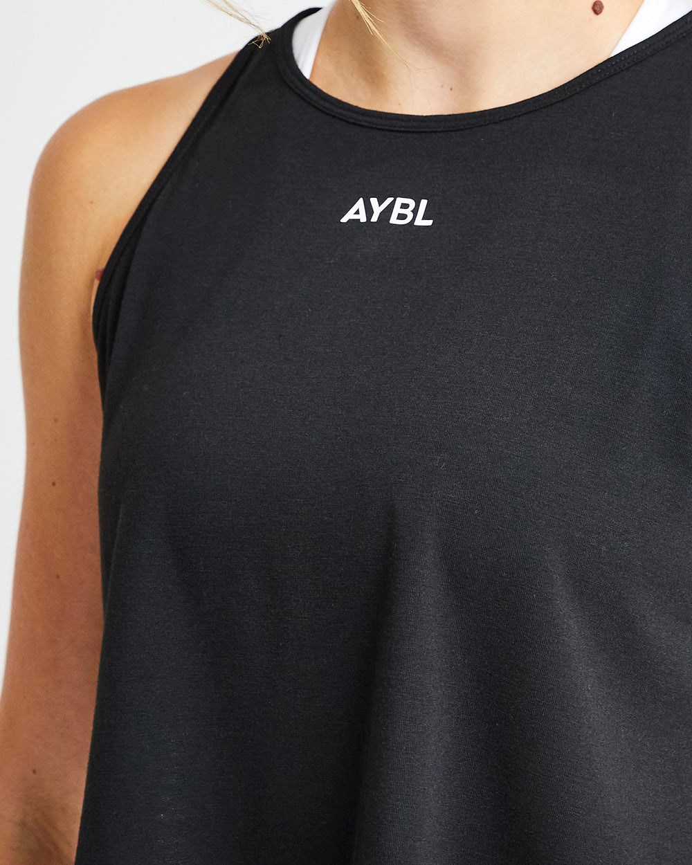 AYBL Strive Crop Vest Schwarz | 13570-KZMN