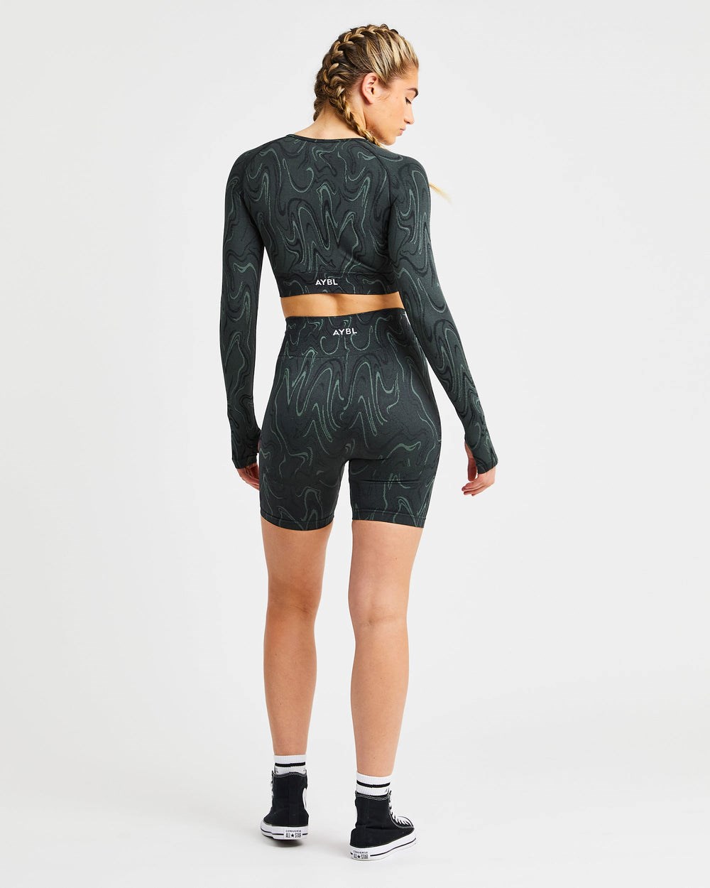 AYBL Velocity Seamless Long Sleeve Crop Top Schwarz | 35976-DYEG